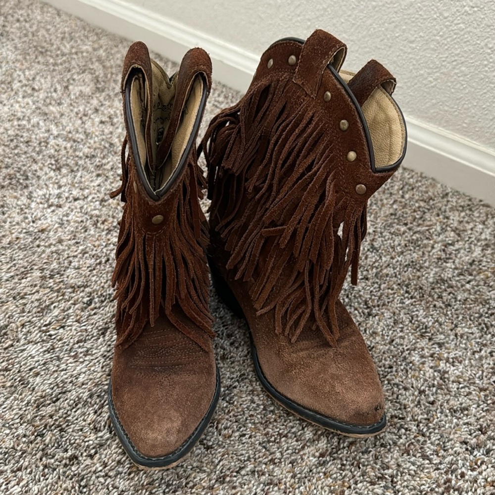 Shyanne fringe boots